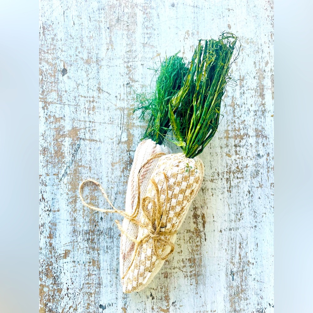 *Striped & Weave Pattern Bundled Carrot Trio